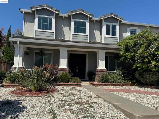 Exterior, Facade, American Craftsman