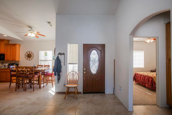 Dining room, Interior, Recessed Lighting