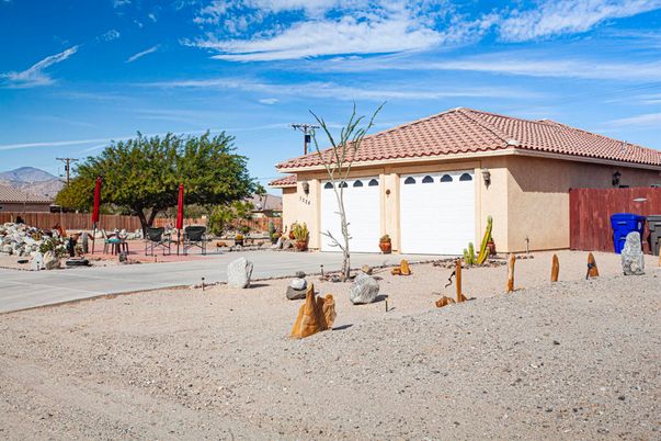 Backyard, Detached Garage, Exterior