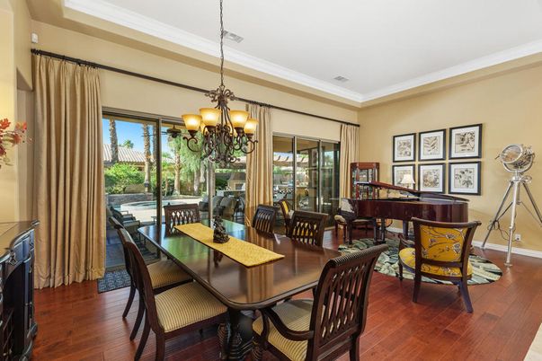 Chandelier, Dining room, Interior, Piano, Wood Texture Flooring