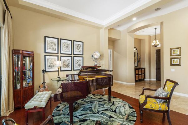 Chandelier, Interior, Piano, Recessed Lighting, Wood Texture Flooring