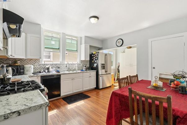 Dining room, Interior, Kitchen, Stainless Steel Appliances, Wood Texture Flooring