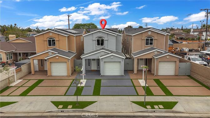Attached, Exterior, Facade, Solar Panels, Mediterranean