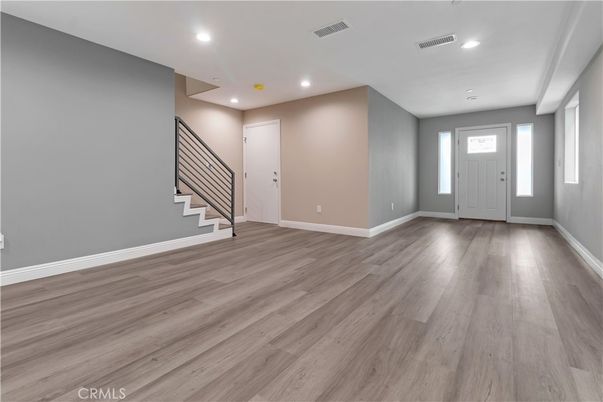 Empty room, Interior, Recessed Lighting, Wood Texture Flooring
