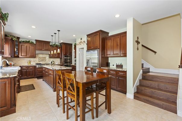 Dining room, Interior, Kitchen, Pendant Lights, Recessed Lighting, Stainless Steel Appliances