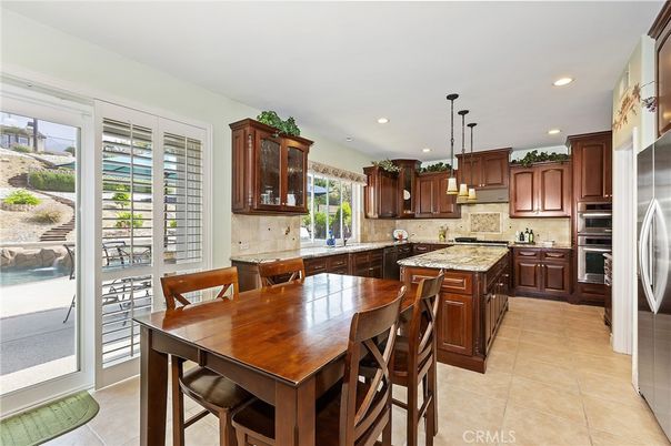 Dining room, Interior, Kitchen, Pendant Lights, Recessed Lighting, Stainless Steel Appliances