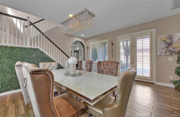 Chandelier, Dining room, Interior, Recessed Lighting, Wood Texture Flooring