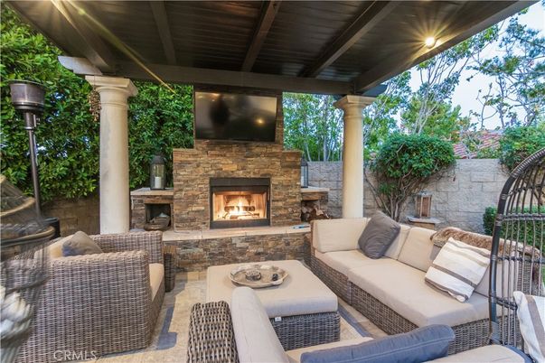 Exterior, Fireplace