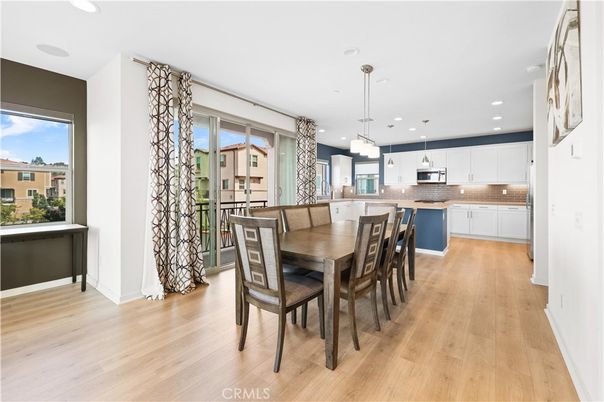 Dining room, Interior, Kitchen, Pendant Lights, Recessed Lighting, Wood Texture Flooring