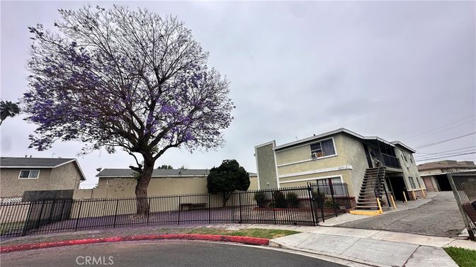 Exterior, Facade, None