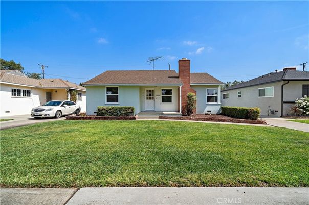 Attached, Backyard, Exterior, Facade, Ranch
