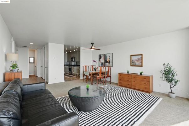 Dining room, Interior, Living room, Recessed Lighting