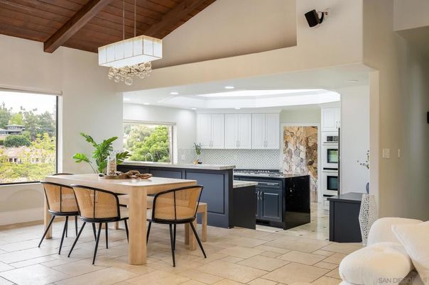 Chandelier, Dining room, Interior, Kitchen, Recessed Lighting, Wooden Beams, Wooden Ceilings
