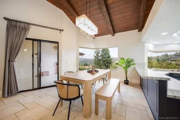 Dining room, Interior, Pendant Lights, Recessed Lighting, Wooden Beams, Wooden Ceilings