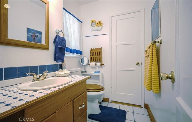 Bathroom, Interior, Tile Countertops