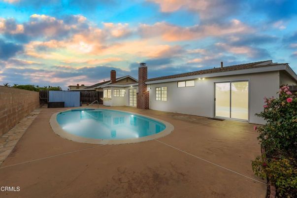 Exterior, Pool
