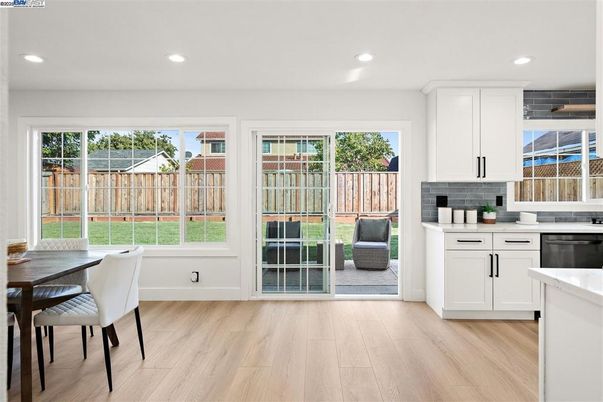Dining room, Interior, Kitchen, Recessed Lighting, Wood Texture Flooring