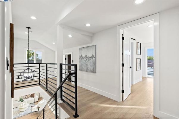 Interior, Pendant Lights, Recessed Lighting, Wood Texture Flooring