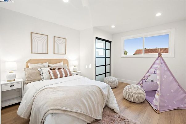 Bedroom, Interior, Recessed Lighting, Wood Texture Flooring