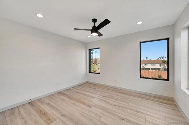 Empty room, Interior, Recessed Lighting, Wood Texture Flooring