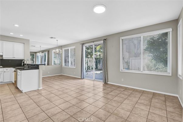 Chandelier, Empty room, Interior, Kitchen, Pendant Lights, Recessed Lighting