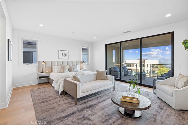 Bedroom, Interior, Living room, Recessed Lighting, Wood Texture Flooring