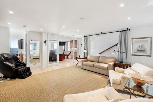 Interior, Living room, Recessed Lighting, Water