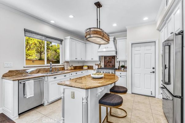 Interior, Kitchen, Pendant Lights, Recessed Lighting