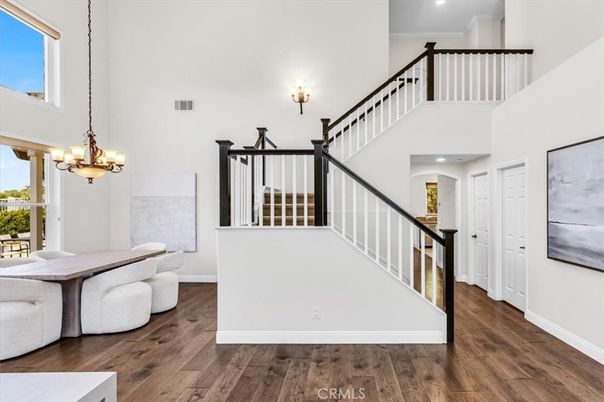 Chandelier, Dining room, Interior, Recessed Lighting, Wood Texture Flooring