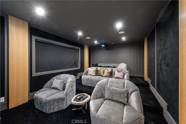 Interior, Projection Screen, Recessed Lighting, Theatre Room