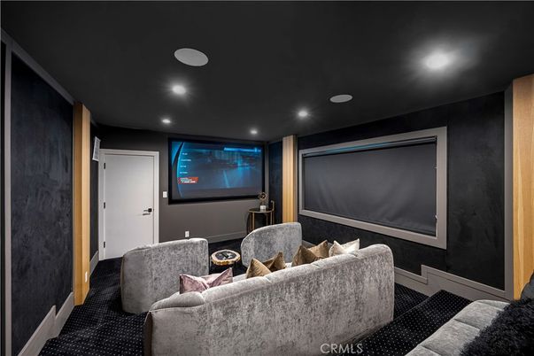 Interior, Projection Screen, Recessed Lighting, Theatre Room