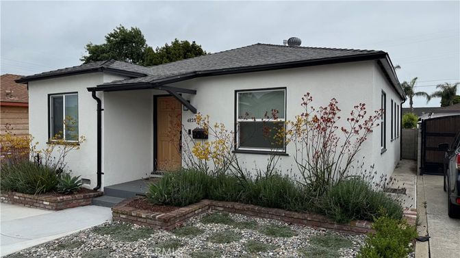 Exterior, Facade, None