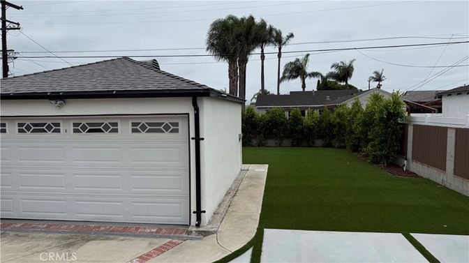 Backyard, Detached Garage, Exterior