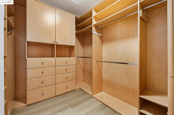 Interior, Walk-in Closets, Wood Texture Flooring