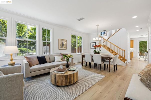 Dining room, Interior, Living room, Pendant Lights, Recessed Lighting, Wood Texture Flooring