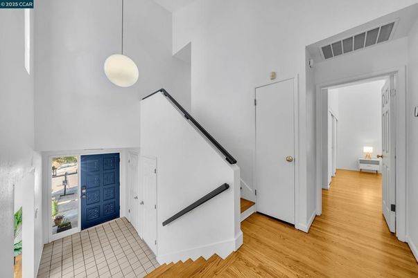 Interior, Pendant Lights, Wood Texture Flooring