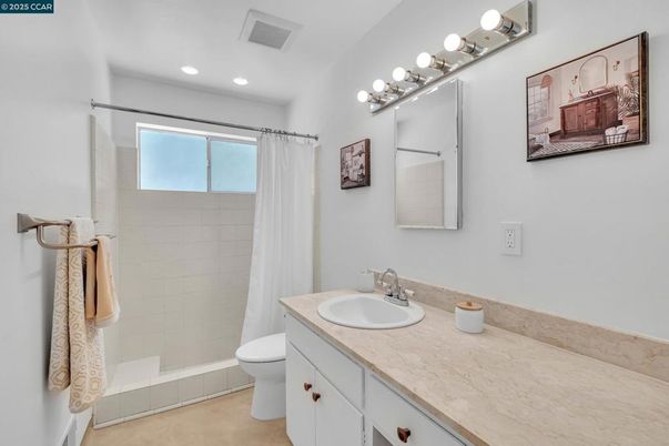 Bathroom, Interior, Recessed Lighting