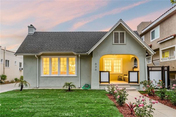Backyard, Exterior, Facade, Ranch