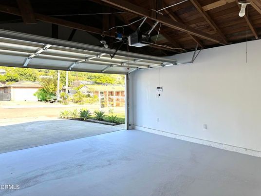 Garage, Interior, Wooden Beams