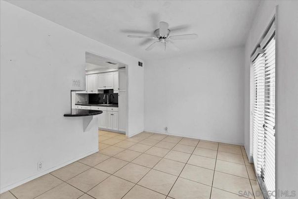 Empty room, Interior, Kitchen
