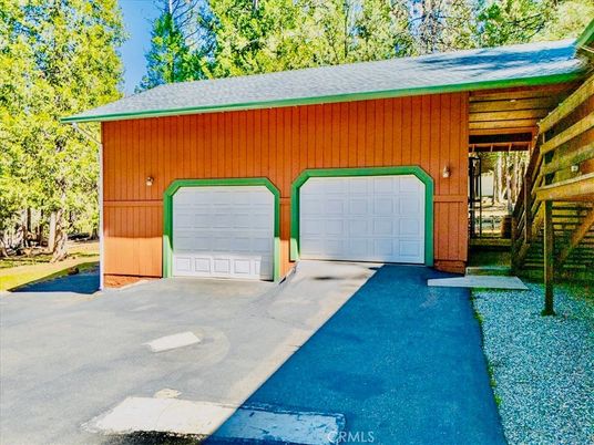 Detached Garage, Exterior