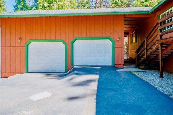 Detached Garage, Exterior