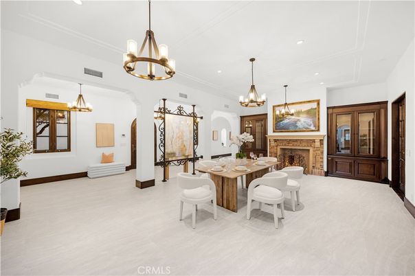 Chandelier, Fireplace, Interior, Pendant Lights, Recessed Lighting