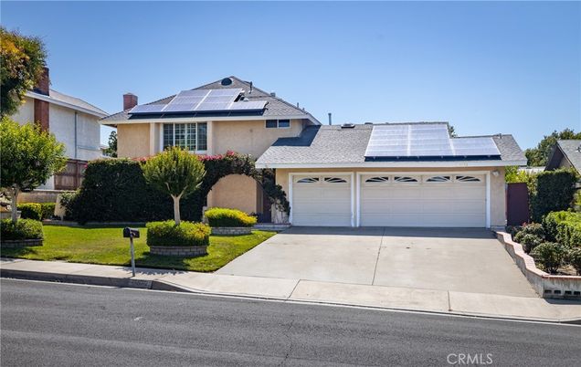 Attached, Exterior, Facade, Solar Panels, Mediterranean