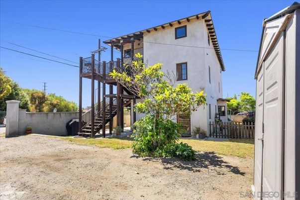 Backyard, Exterior