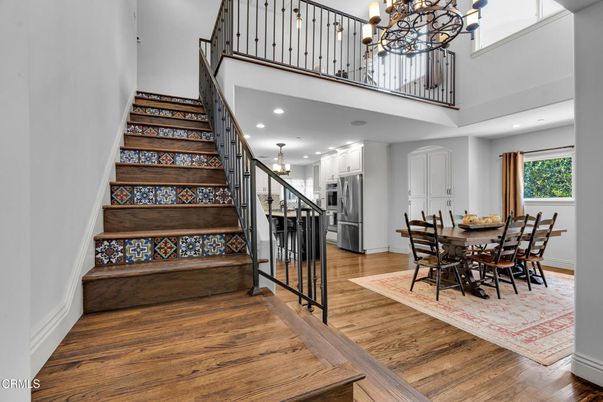 Chandelier, Dining room, Interior, Kitchen, Recessed Lighting, Wood Texture Flooring