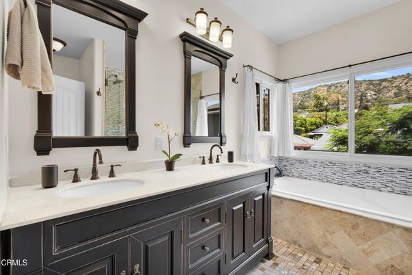 Bathroom, Dual Sink Vanities, Interior