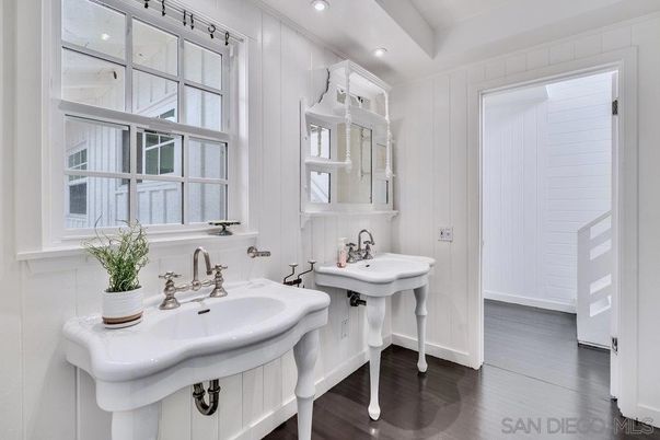 Bathroom, Interior, Recessed Lighting, Wood Texture Flooring