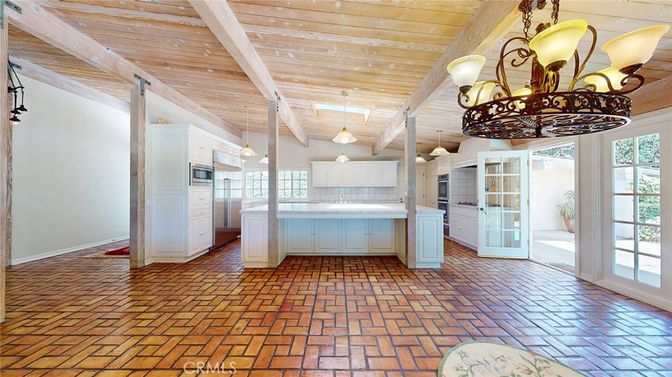 Chandelier, Interior, Kitchen, Pendant Lights, Wooden Ceilings
