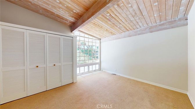 Empty room, Interior, Recessed Lighting, Wooden Beams, Wooden Ceilings